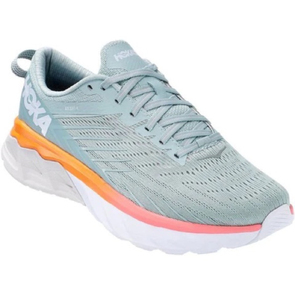 Hoka Arahi 4